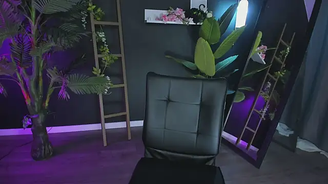 Snapshot of CassieCool chatting on 22, 2, 2025 CassieCool online show from 22, 2, 2025