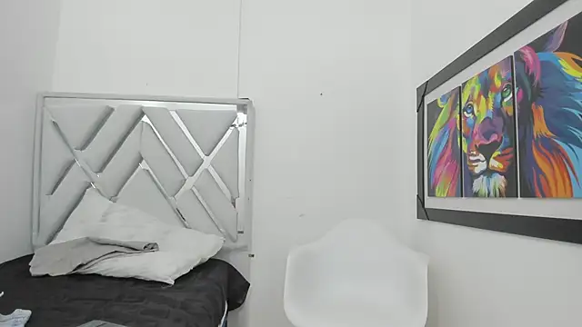 leslyylove online show from 12, 2, 2025