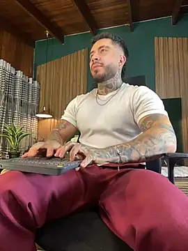 Snapshot of LeoSalvatore_ chatting on 25, 1, 2025 LeoSalvatore  online show from 25, 1, 2025