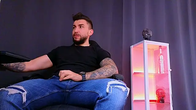 MightyAaron66 online show from 8, 3, 2025