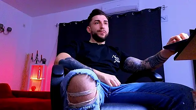 MightyAaron66 online show from 10, 2, 2026