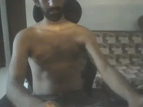 Snapshot of dominanthubby chatting on 16, 1, 2025 dominanthubby online show from 16, 1, 2025