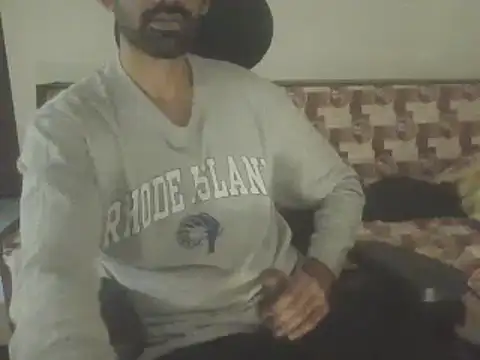 Snapshot of dominanthubby chatting on 21, 2, 2025 dominanthubby online show from 21, 2, 2025