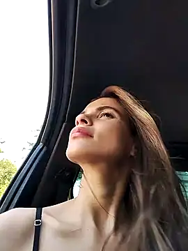 cuteluci  online show from 11, 1, 2025