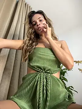 cuteluci  online show from 28, 11, 2025