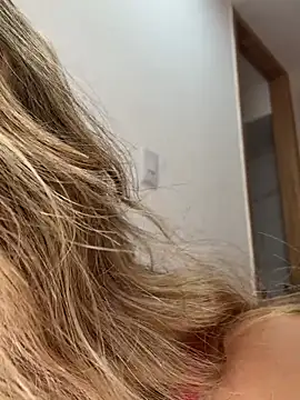 cuteluci  online show from 31, 3, 2026