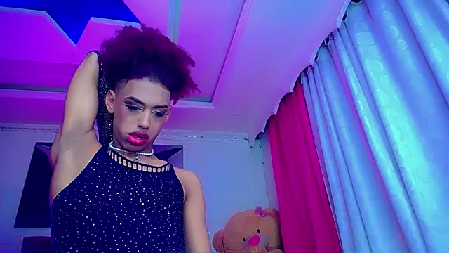 Snapshot of NahomiCamper chatting on 24, 12, 2024 NahomiCamper online show from 24, 12, 2024