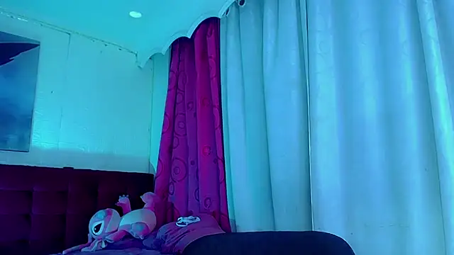 Snapshot of NahomiCamper chatting on 2, 11, 2025 NahomiCamper online show from 2, 11, 2025