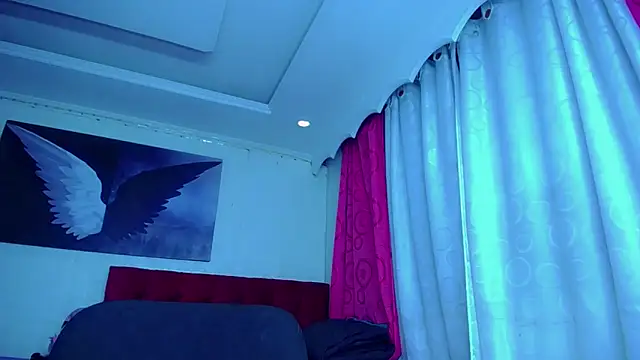 Snapshot of NahomiCamper chatting on 4, 11, 2025 NahomiCamper online show from 4, 11, 2025