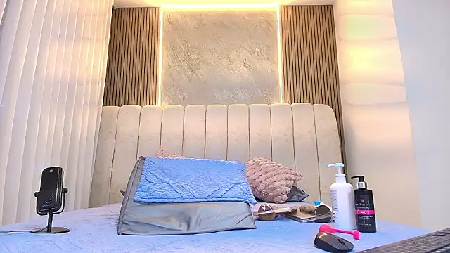 kata hazel online show from 12, 2, 2026