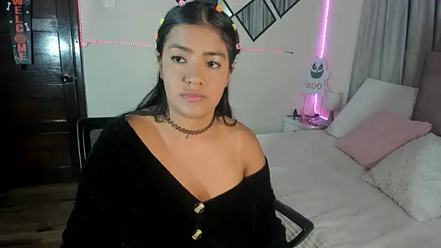 Snapshot of arianithaxox chatting on 5, 11, 2025 arianithaxox online show from 5, 11, 2025