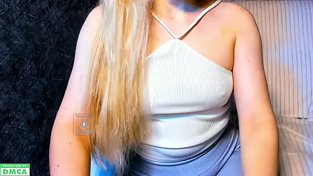 Snapshot of xteona chatting on 24, 9, 2025 xteona online show from 24, 9, 2025