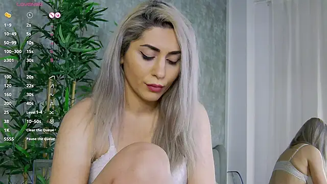 Snapshot of CelineMeyerr chatting on 18, 2, 2025 CelineMeyerr online show from 18, 2, 2025