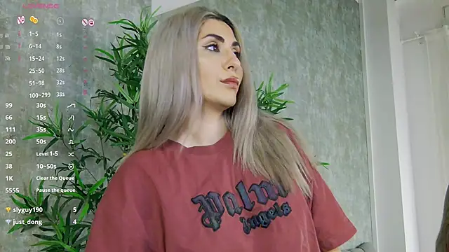 Snapshot of CelineMeyerr chatting on 19, 2, 2025 CelineMeyerr online show from 19, 2, 2025