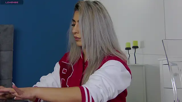 Snapshot of CelineMeyerr chatting on 10, 10, 2025 CelineMeyerr online show from 10, 10, 2025