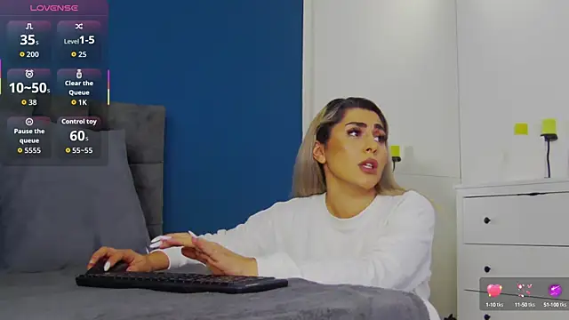 Snapshot of CelineMeyerr chatting on 16, 10, 2025 CelineMeyerr online show from 16, 10, 2025