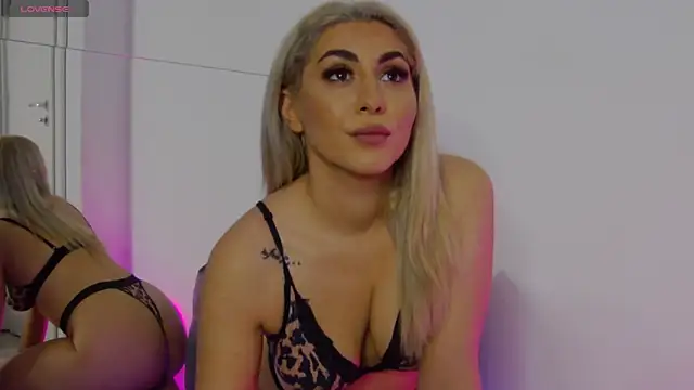 Snapshot of CelineMeyerr chatting on 16, 12, 2025 CelineMeyerr online show from 16, 12, 2025