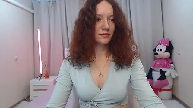 Snapshot of BarbaraStily chatting on 6, 5, 2026 BarbaraStily online show from 6, 5, 2026