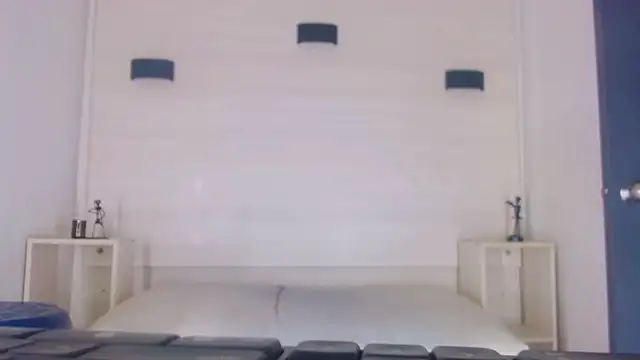 Snapshot of Molly_Spears chatting on 5, 3, 2025 Molly Spears online show from 5, 3, 2025