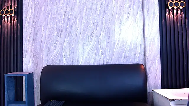 Snapshot of Molly_Spears chatting on 4, 12, 2025 Molly Spears online show from 4, 12, 2025