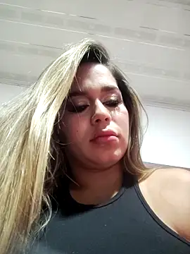 Snapshot of LaurenWelly_ chatting on 2, 10, 2025 LaurenWelly online show from 2, 10, 2025