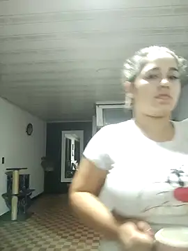 LaurenWelly  online show from 17, 11, 2025