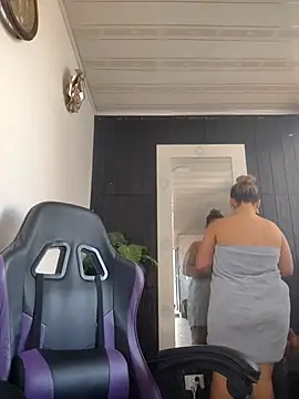 LaurenWelly  online show from 14, 3, 2026