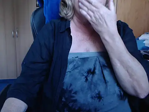 Snapshot of _sunshine__ chatting on 24, 4, 2026 sunshine online show from 24, 4, 2026