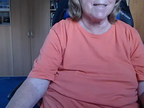 Snapshot of _sunshine__ chatting on 26, 4, 2026 sunshine online show from 26, 4, 2026