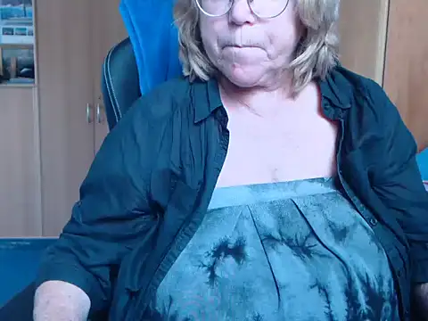 Snapshot of _sunshine__ chatting on 14, 5, 2026 sunshine online show from 14, 5, 2026