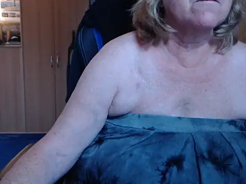Snapshot of _sunshine__ chatting on 2, 6, 2026 sunshine online show from 2, 6, 2026