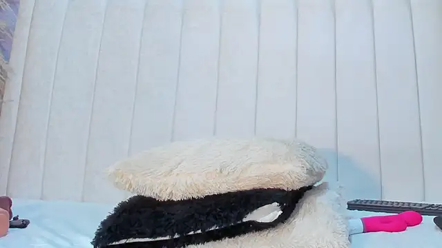 Paula-Brown1 online show from 14, 2, 2025