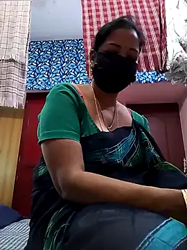 Snapshot of Tamil_sreelekha chatting on 4, 12, 2025 Tamil sreelekha online show from 4, 12, 2025