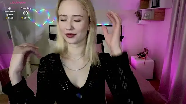 SashaBrooks online show from 3, 2, 2025