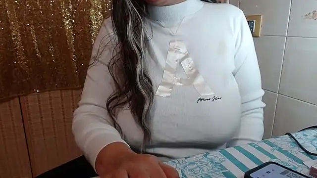 Foxlady2271 online show from 10, 1, 2025