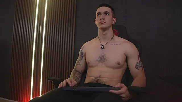 JacksonOlsenn online show from 14, 4, 2026