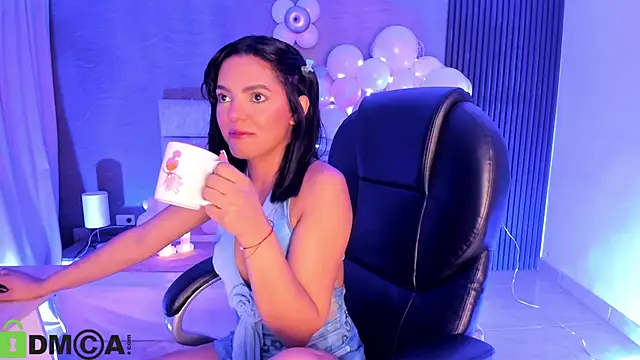 Snapshot of Cristal__adams chatting on 21, 10, 2025 Cristal adams online show from 21, 10, 2025