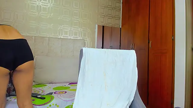 Snapshot of evelyn_wine chatting on 29, 12, 2024 evelyn wine online show from 29, 12, 2024