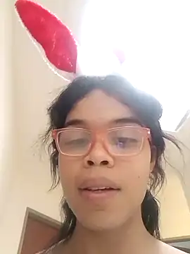 Snapshot of evelyn_wine chatting on 22, 3, 2025 evelyn wine online show from 22, 3, 2025