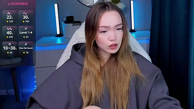 Evia r0se online show from 4, 10, 2025