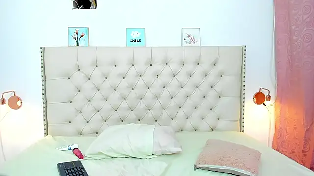 Snapshot of Kim_Eli chatting on 23, 12, 2024 Kim Eli online show from 23, 12, 2024