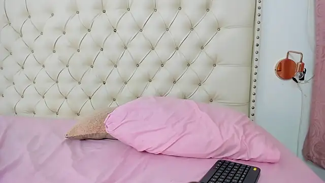 Snapshot of Kim_Eli chatting on 5, 2, 2025 Kim Eli online show from 5, 2, 2025