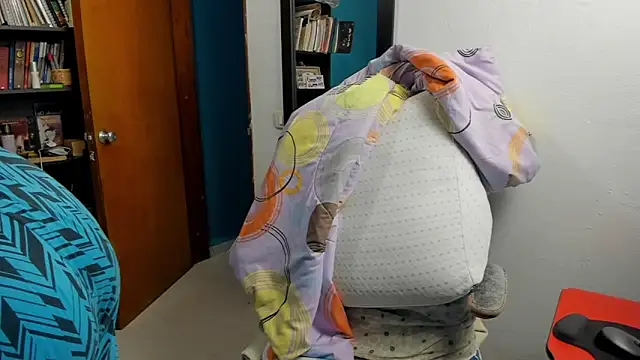 peanut tangerine online show from 26, 11, 2025