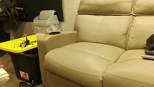 overaveragefreak4you online show from 9, 1, 2026