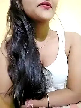 MISSQUEEN48 online show from 6, 12, 2024