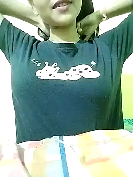 MISSQUEEN48 online show from 12, 1, 2025