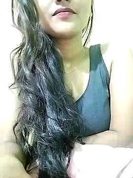 MISSQUEEN48 online show from 13, 2, 2025