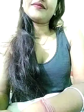 MISSQUEEN48 online show from 1, 3, 2025