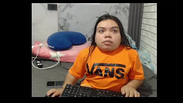 Michelle Brooks online show from 29, 10, 2025