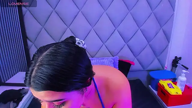 venusowen  online show from 10, 1, 2026